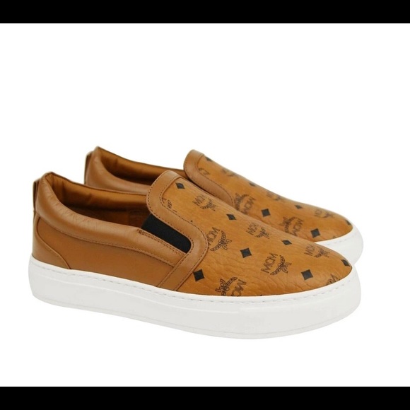 MCM Men’s Slip On Sneakers in Visetos - Picture 2 of 6